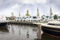 Camperplaats Leeuwarden - Stellplätze am Bootshafen