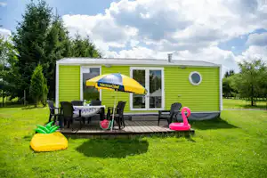 Camping 2000 - Mobilheim mit Terrasse im Grünen