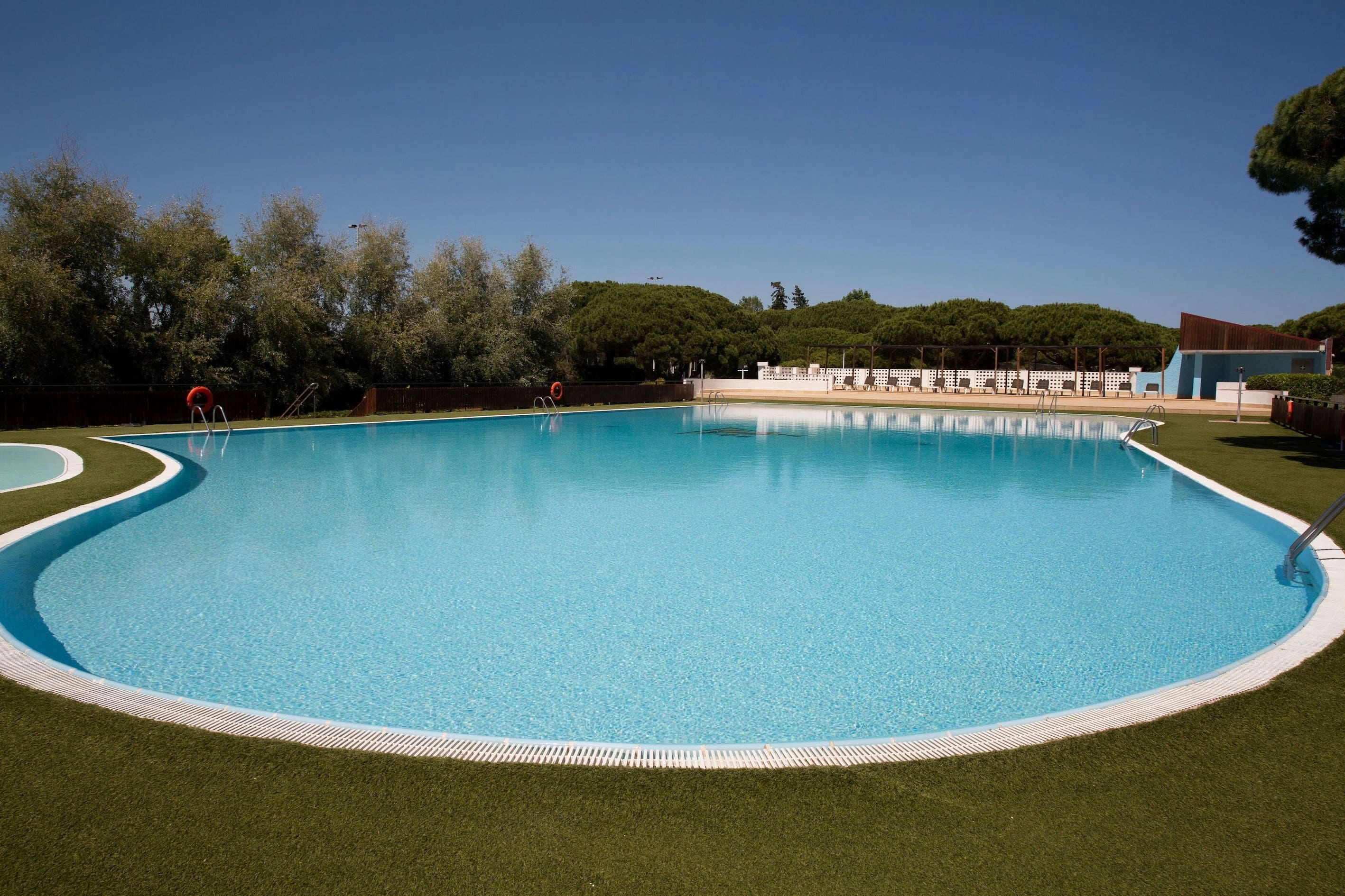 Camping tres Estrellas Barcelona  Camping 3 Estrellas - Blick auf den Pool im Freien