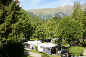 Camping à La Rencontre du Soleil Camping a la Rencontre du Soleil - Stellplätze im Grünen
