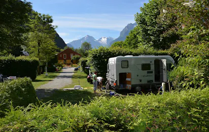 Flower Camping A la Rencontre du Soleil