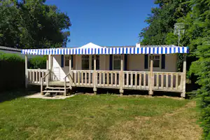 Camping A l'Abri de l'Océan - Mobilheim mit Terrasse auf dem Campingplatz