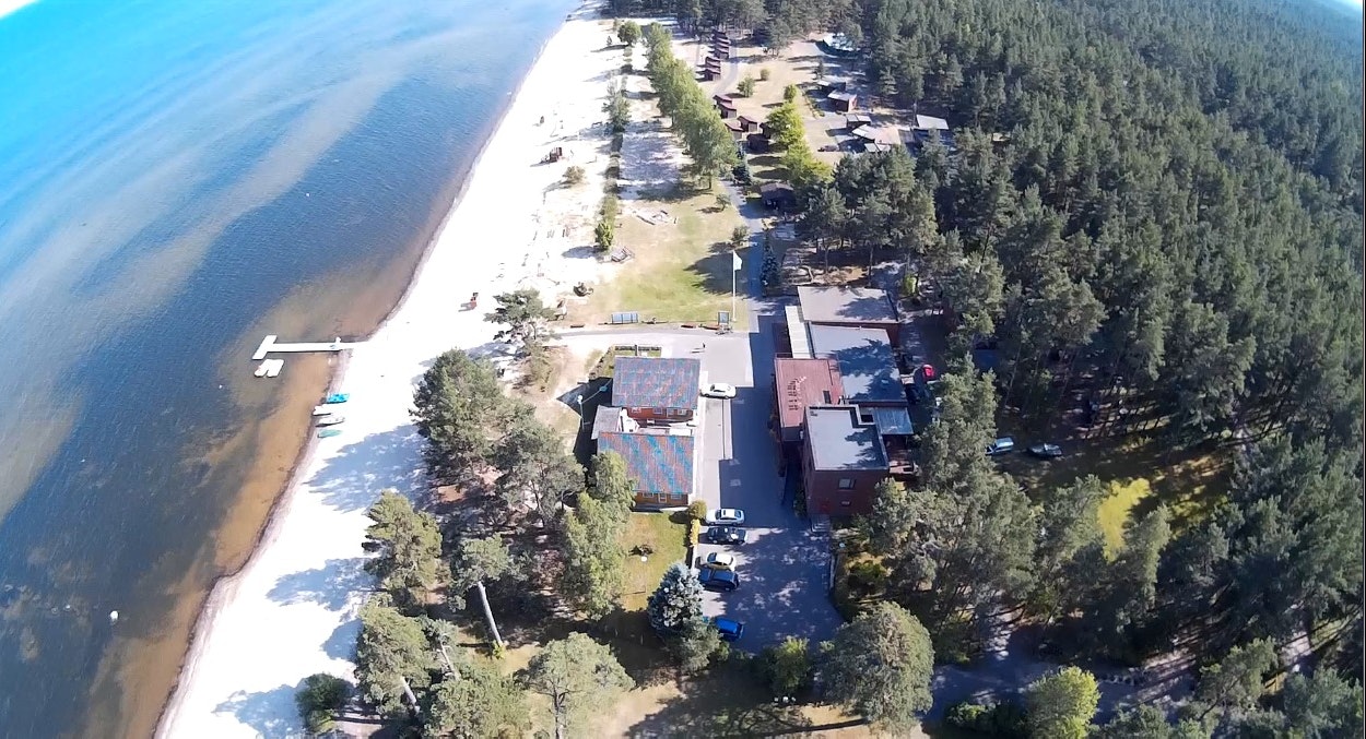 Camping Abragciems - Campingplatz aus der Vogelperspektive