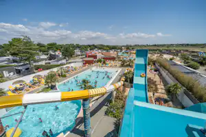 Camping Acapulco - Rutschen im Wasserpark des Campingplatzes