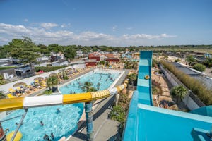 Camping Acapulco - Rutschen im Wasserpark des Campingplatzes