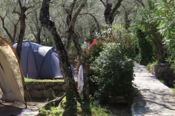 Camping Acqua Dolce - Zeltplätze auf dem Campingplatz