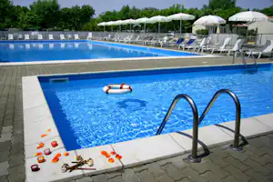 Camping Adriatico - Pool vom Campingplatz