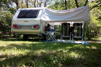 Camping Agrituristico Carso - Wohnmobil- und  Wohnwagenstellplätze im Grünen auf dem Campingplatz