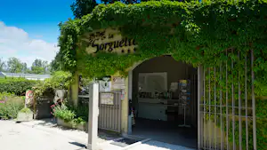 Camping Airotel La Sorguette - Rezeption auf dem Campingplatz