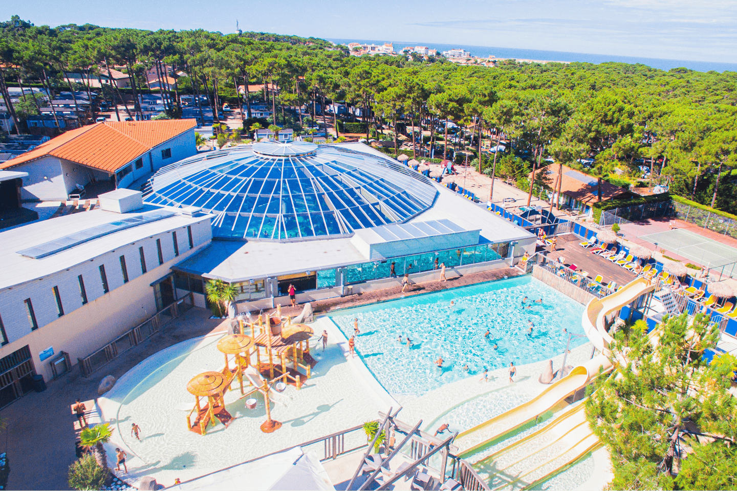 Camping & Spa Airotel L'Océan - Badelandschaft aus der Vogelperspektive