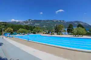 Camping Ajdovscina - Poollandschaft des Campingplatzes