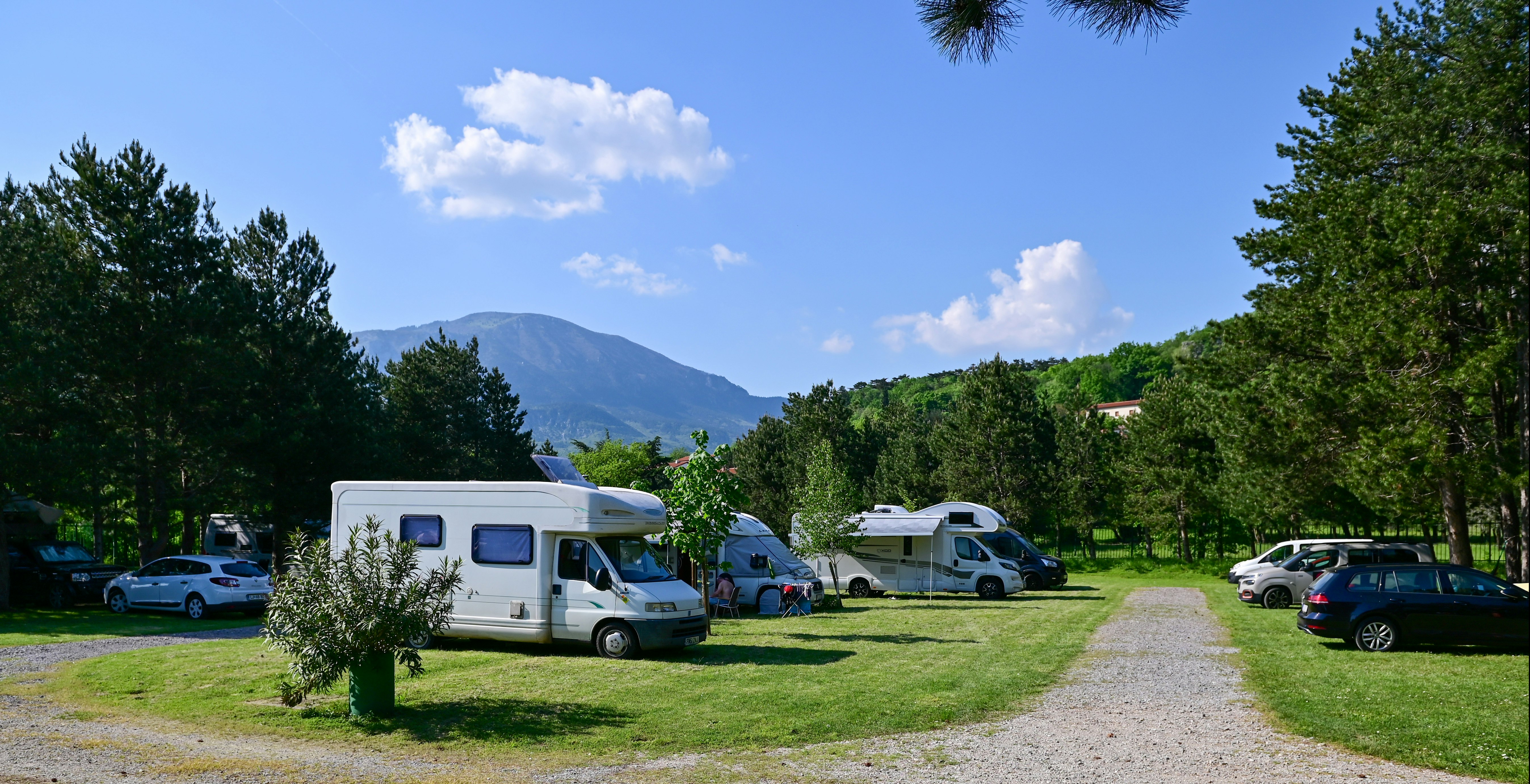 Camping Ajdovscina - Stellplätze auf dem Campingplatz