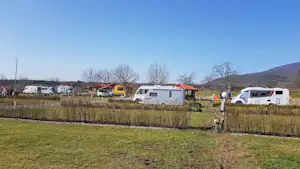 Camping Alba - Wohnmobil- und Wohnwagenstellplätze