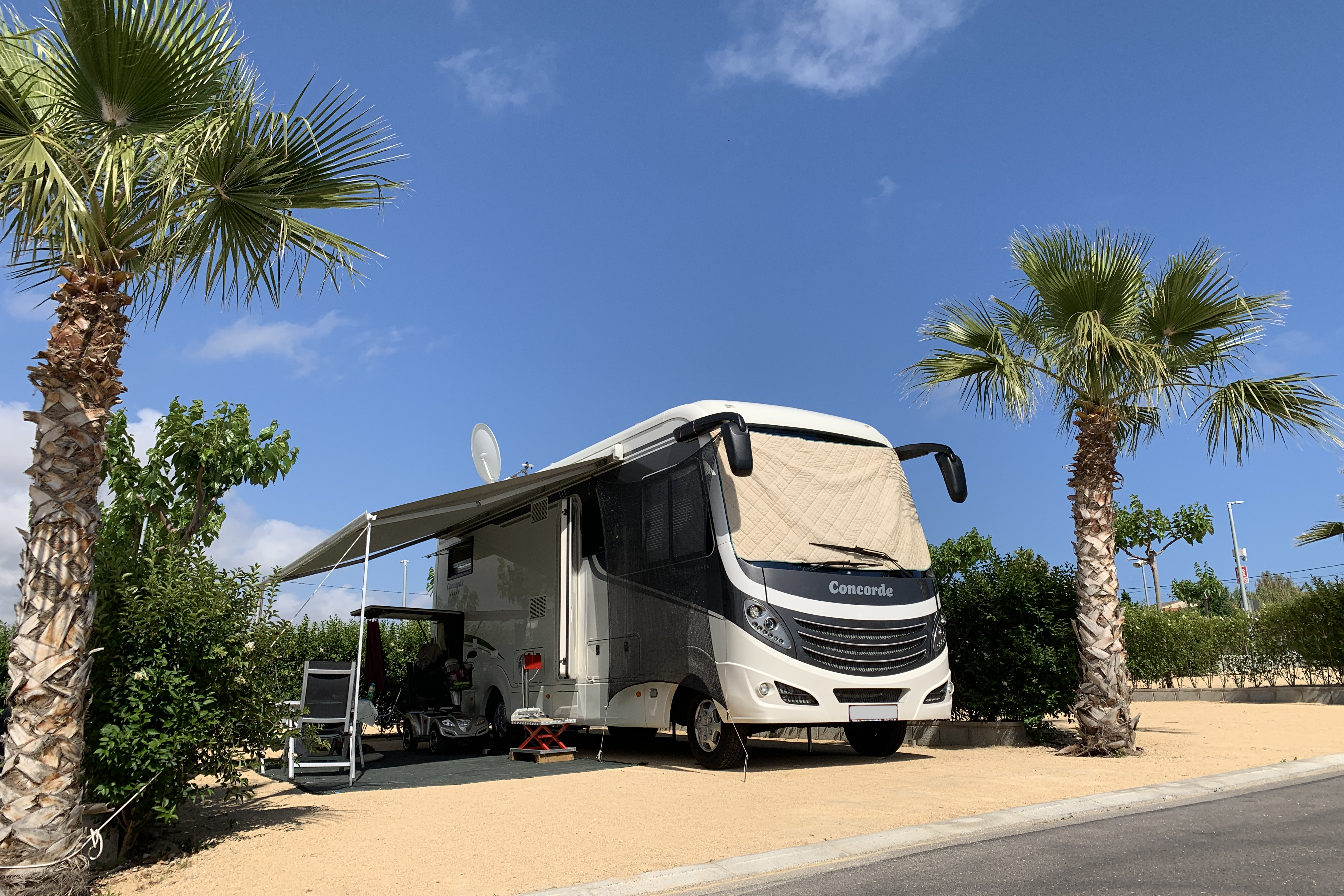 Camping Alicante Imperium - Wohnmobil- und  Wohnwagenstellplätze auf dem Campingplatz