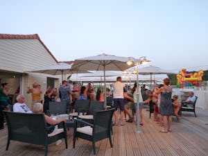 Camping Paradis Aloé Camping Aloé - Restaurant mit Terrasse auf dem Campingplatz