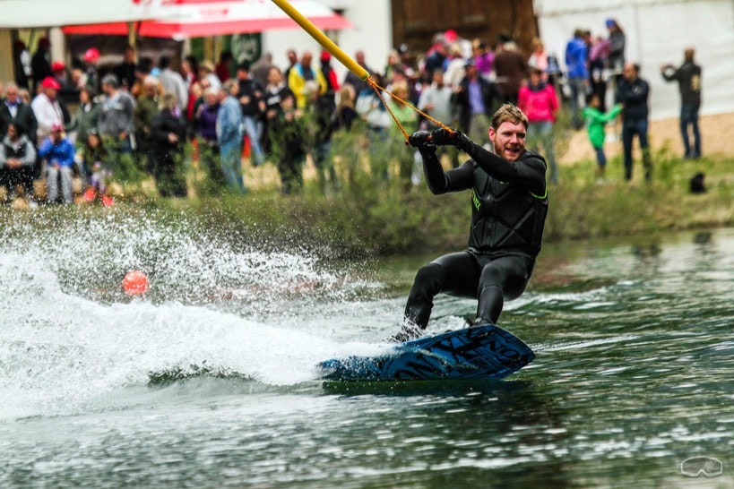Camping Alphubel - Wakeboarder beim Campingplatz