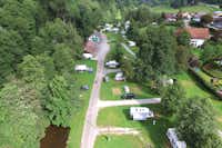 Camping Alpirsbach  -  Luftaufnahme vom Stellplatz auf dem Campingplatz im Schwarzwald