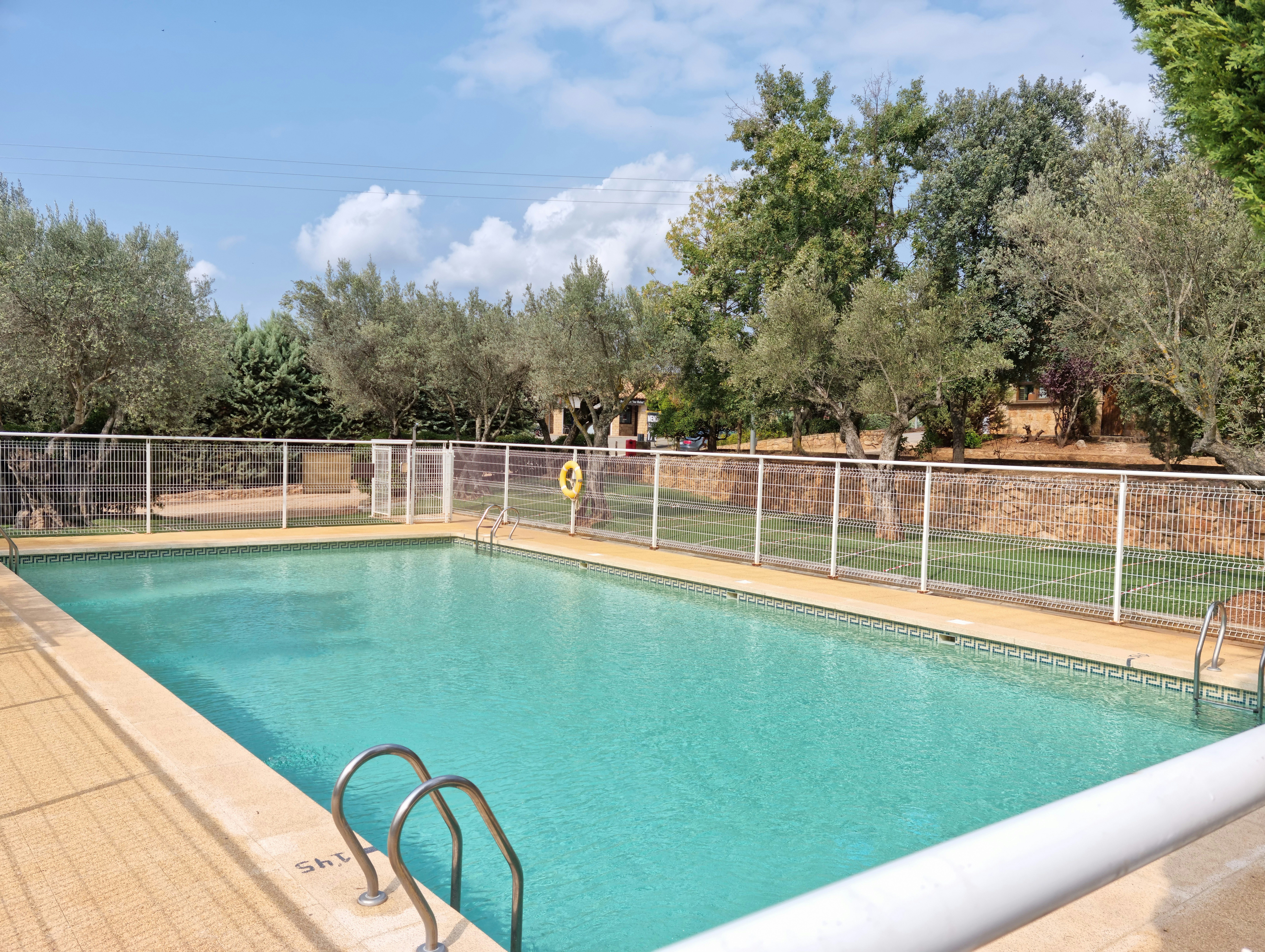Camping Alquézar - Pool auf dem Campingplatz
