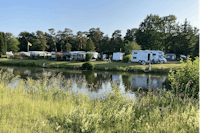 Camping am Allerstrand - Stellplätze am Ufer des Flusses
