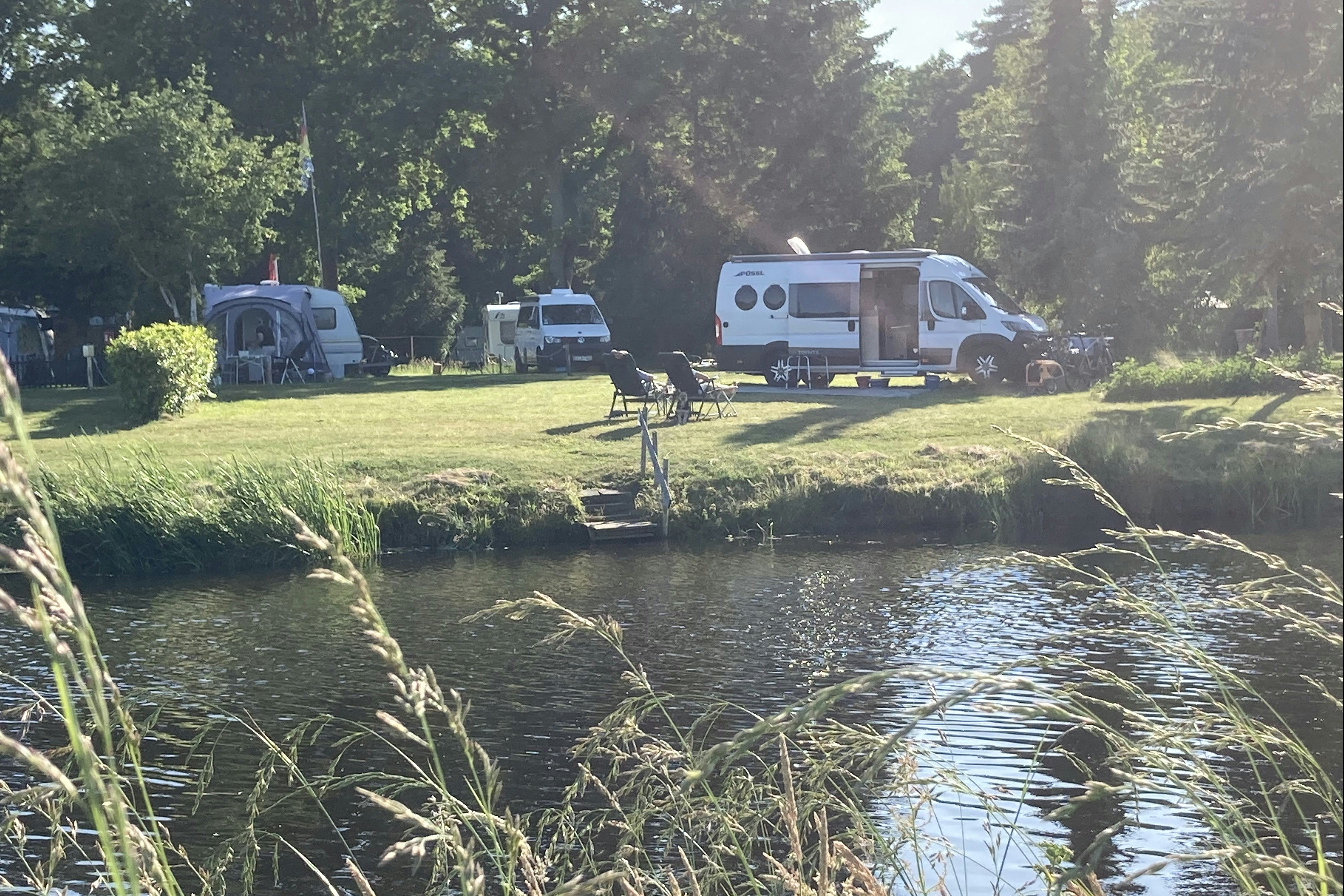Camping am Allerstrand - Stellplätze auf dem Campingplatz