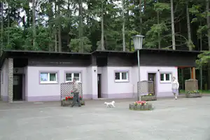 Camping Am Erlaufsee - Sanitärgebäude vom Campingplatz