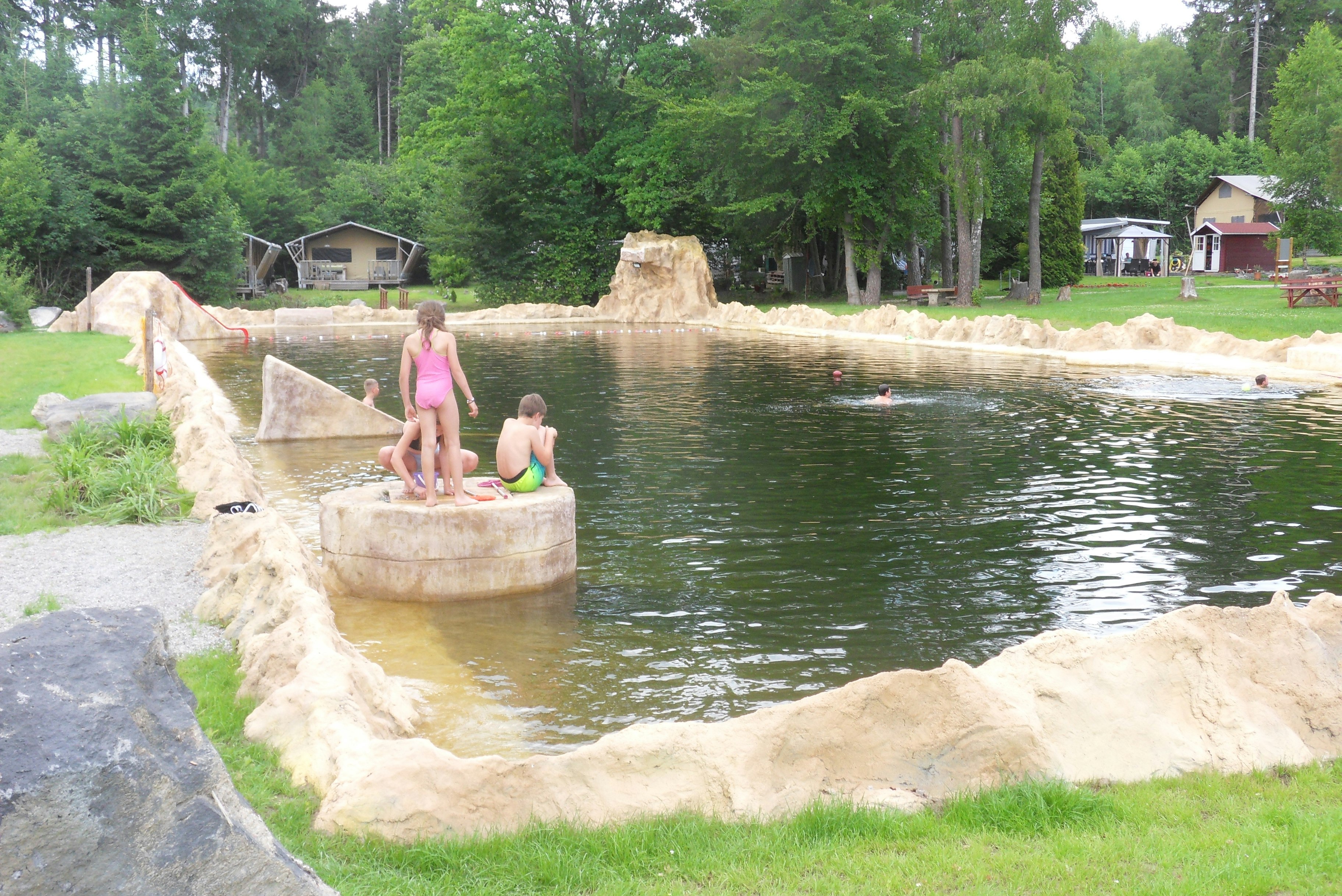 Camping Am Mühlenteich - Naturbadeteich auf dem Campingplatz