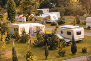 Friday im Niemetal – Naturcampingplatz Camping am Niemetal - Standplatzwiese auf dem Campingplatz