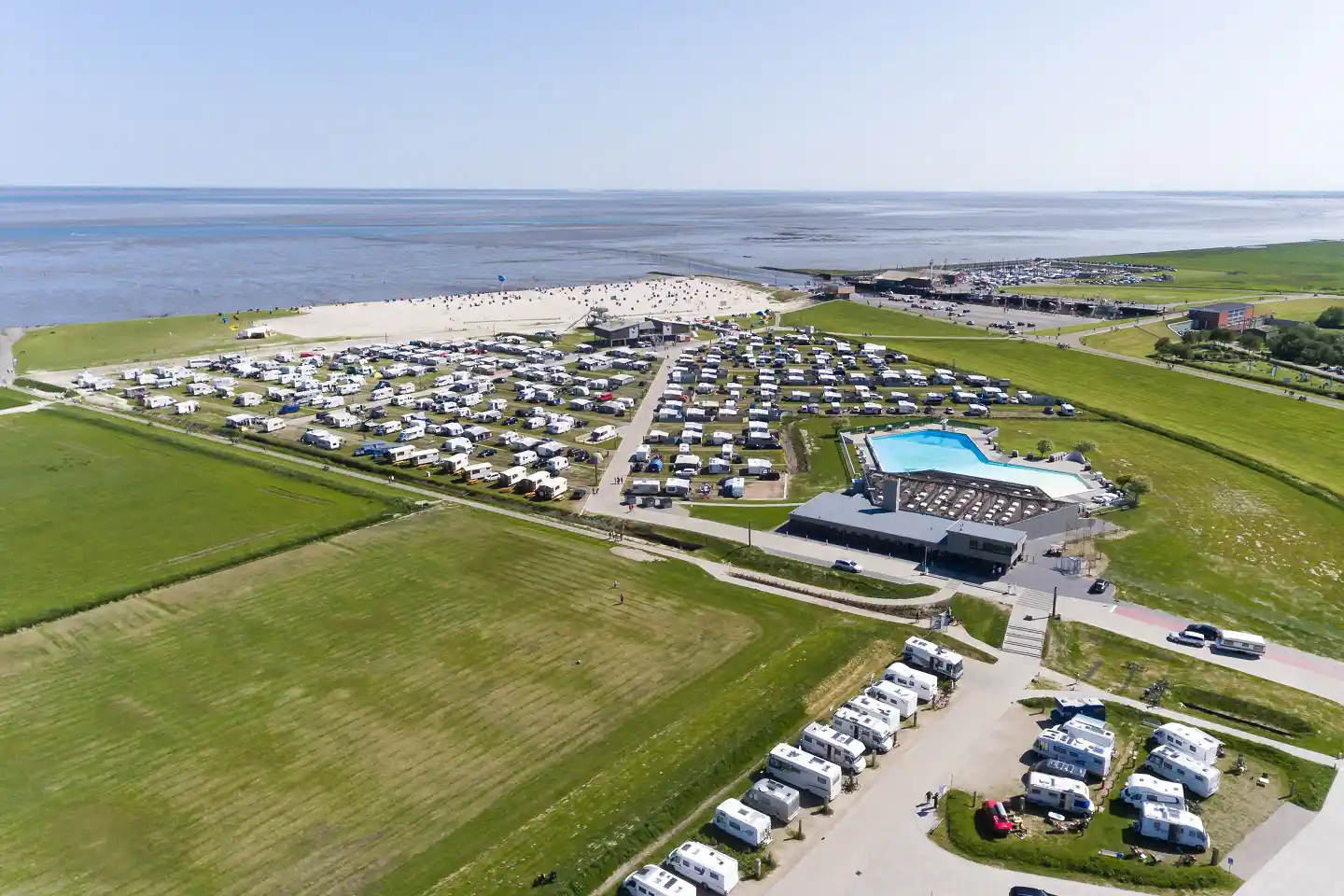 Camping am Nordseestrand - Campingplatz aus der Vogelperspektive
