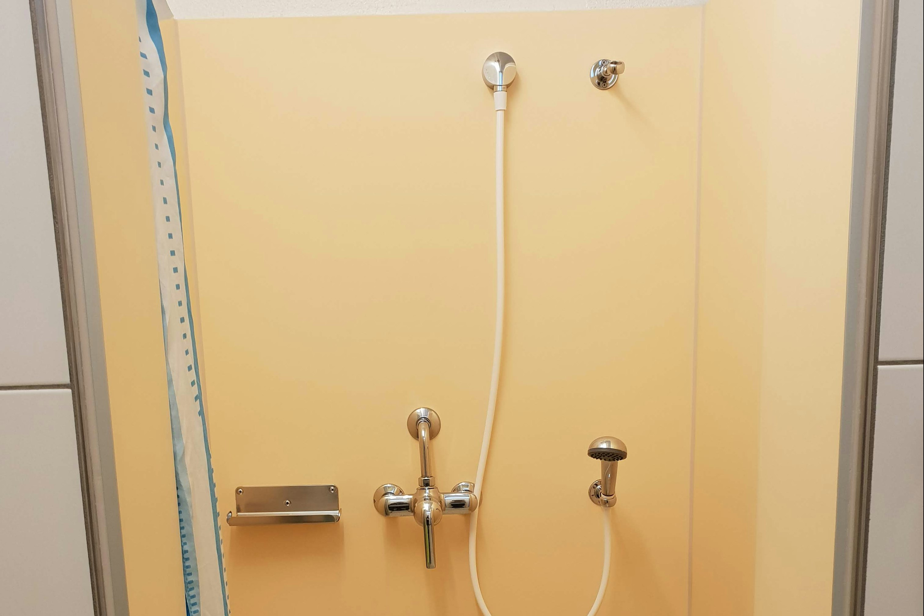 Camping am Schützenweiher - Duschkabine auf dem Campingplatz