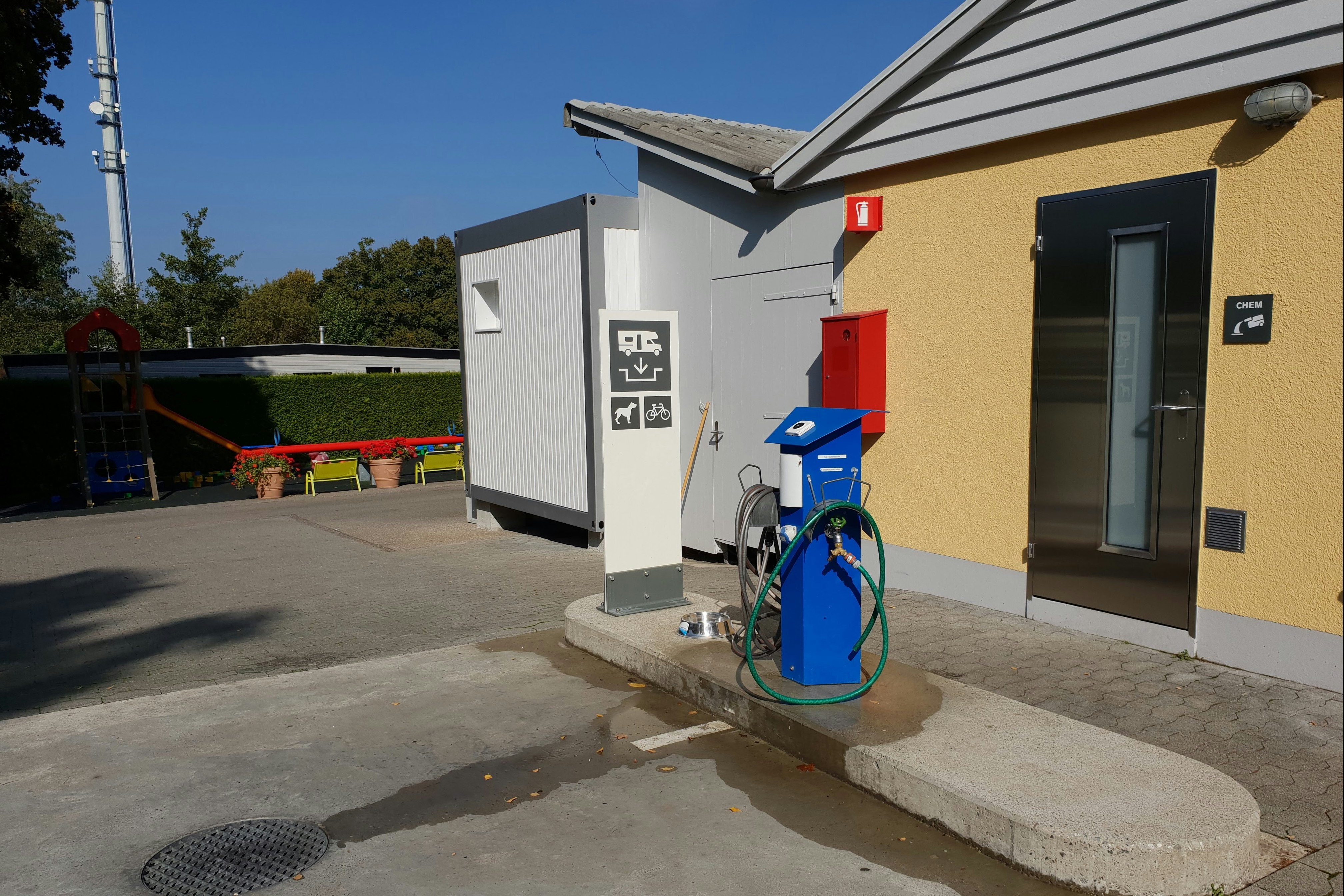 Camping am Schützenweiher - Entleerstation und Frischwasseranschluss