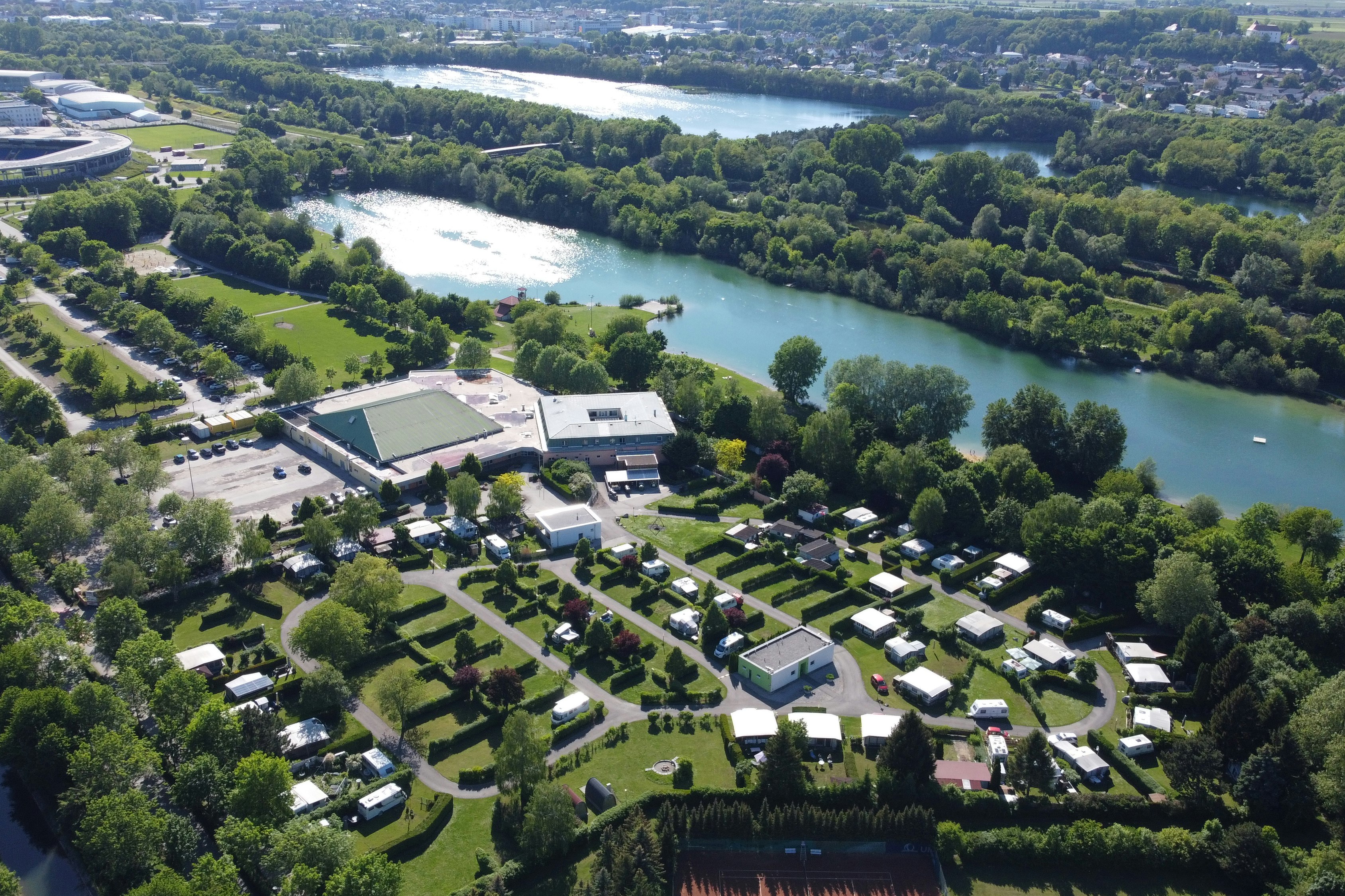 Camping am See  - Luftaufnahme des Campingplatzes