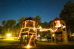 Camping am Spring - Spielplatz vom Campingplatz bei Nacht