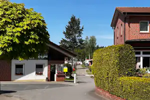 Camping am Wasserfall - Anfahrtsbereich des Campingplatzes