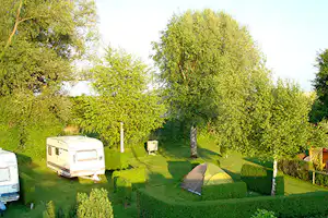 Camping Ampersee - Wohnwagenstellplätze im Grünen auf dem Campingplatz