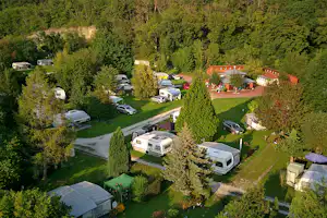 Camping an der Rudelsburg - Wohnmobil- und Wohnwagenstellplätze umringt von Wald