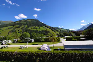 Camping Andrelwirt - Blick auf den Wohnwagen- und Zeltstellplatz