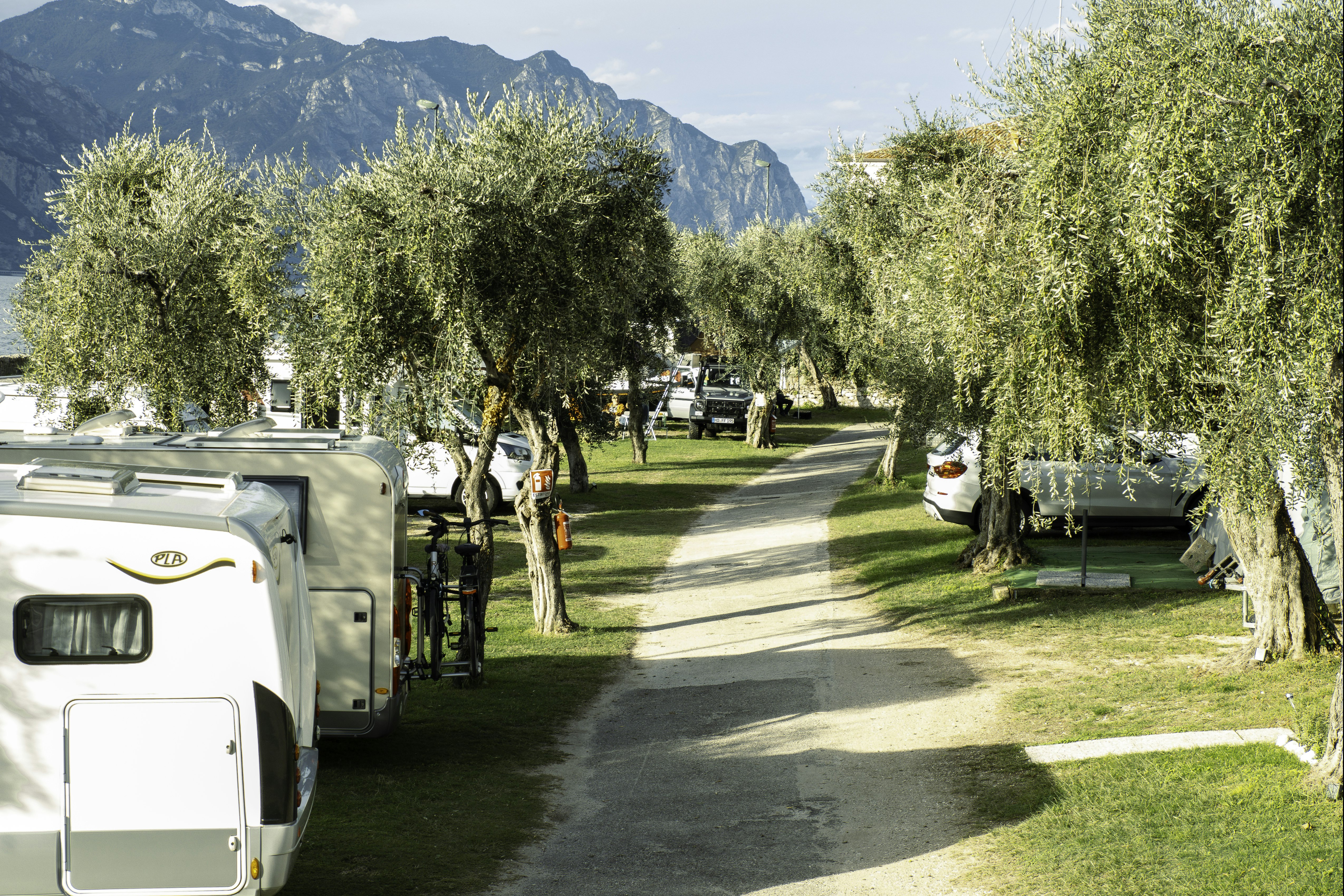 Camping Antonio - Standplätze im Grünen auf dem Campingplatz
