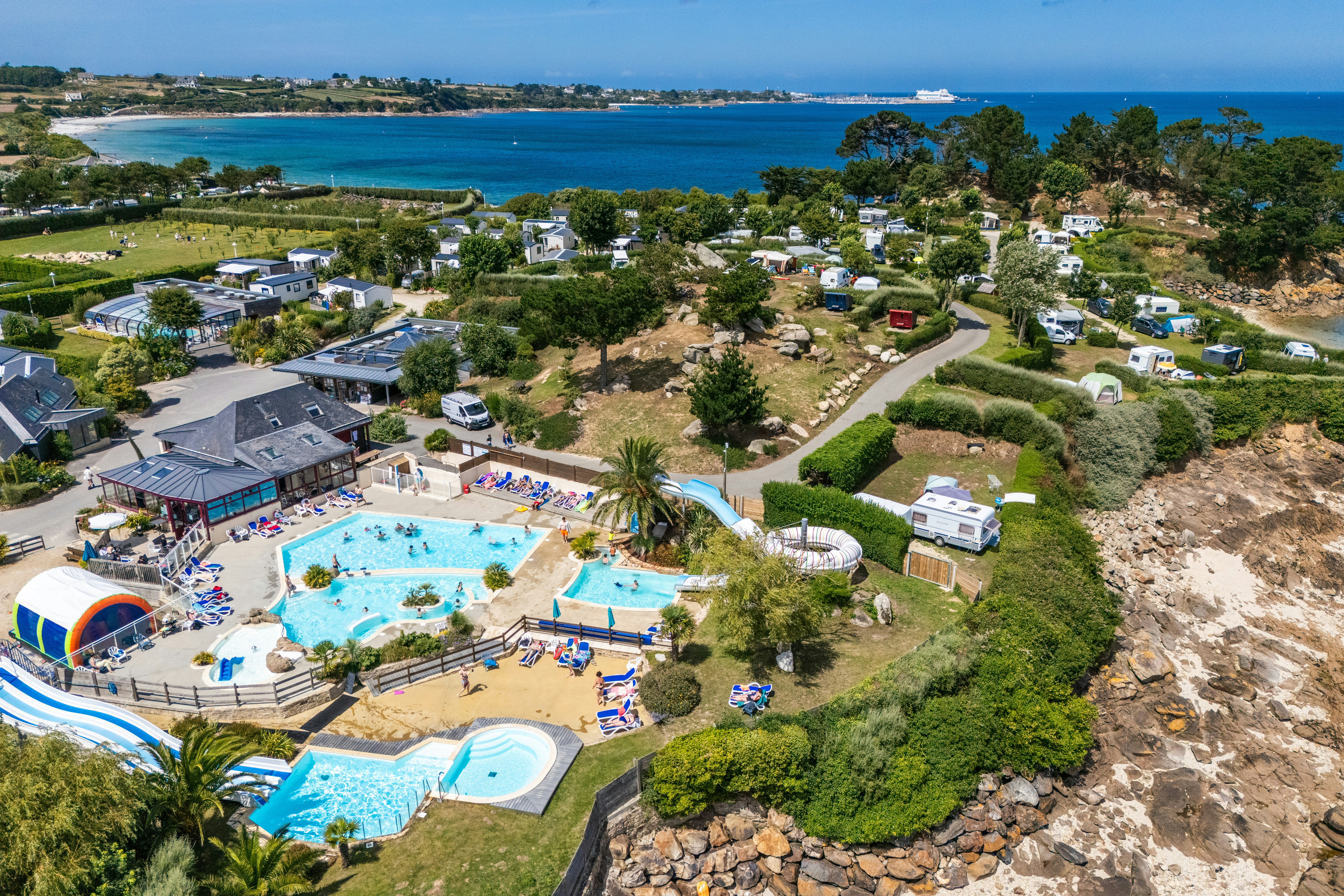 Camping Ar Kleguer  - Campingplatz am Meer aus der Vogelperspektive