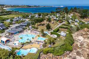 Camping Ar Kleguer - Campingplatz am Meer aus der Vogelperspektive