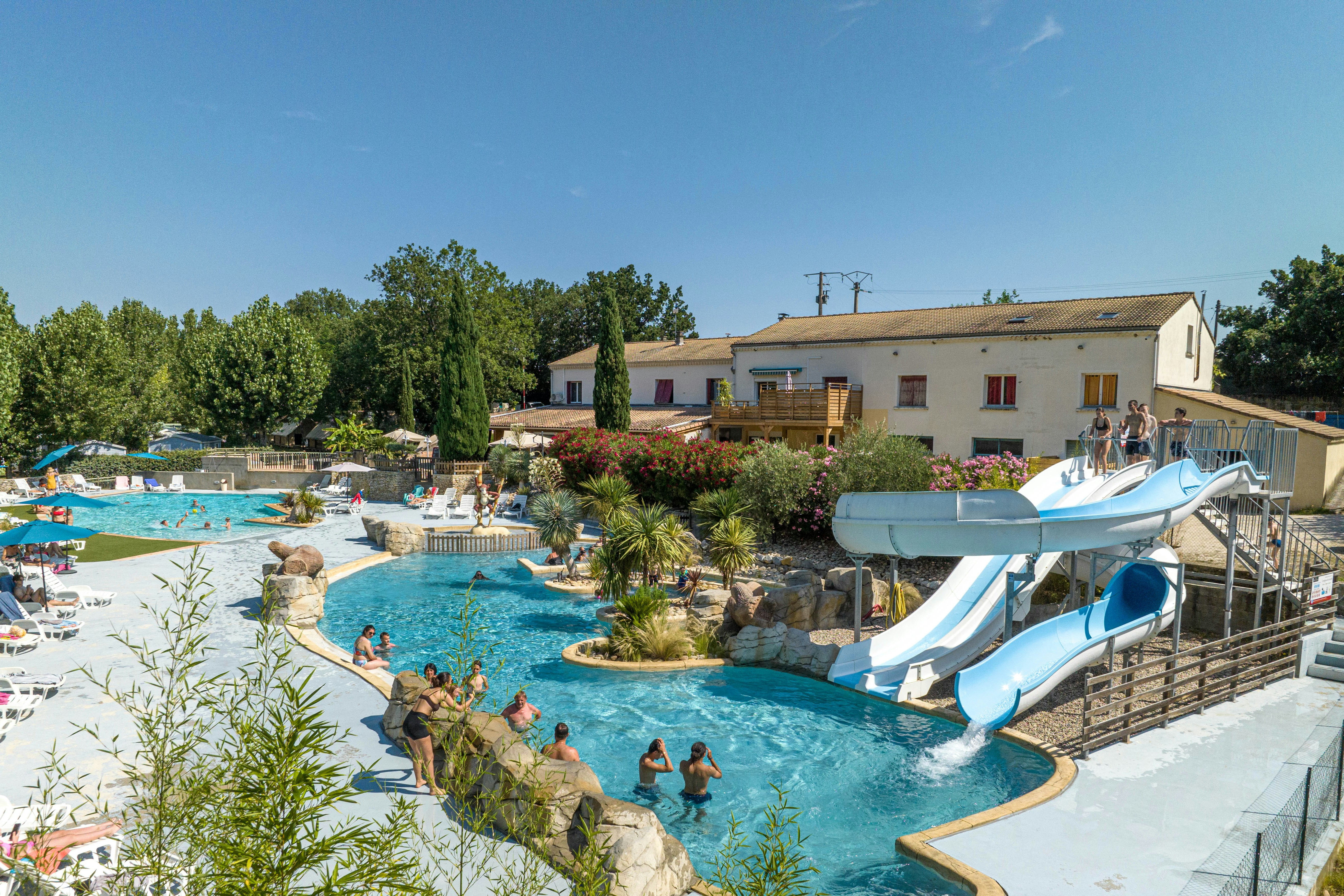 Camping Arc en Ciel - Wasserpark mit Rutschen und verschiedenen Becken