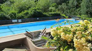 Camping Arc-en-Ciel Camping Arc en Ciel - Freibad auf dem Campingplatz