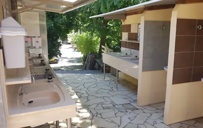 Camping Arc en Ciel (Aix-en-Provence)