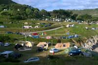Camping Arenas Pechón - Blick auf die Stellplätze von einem Hügel
