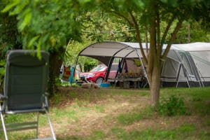 Camping Domaine Arleblanc - Standplätze auf dem Campingplatz