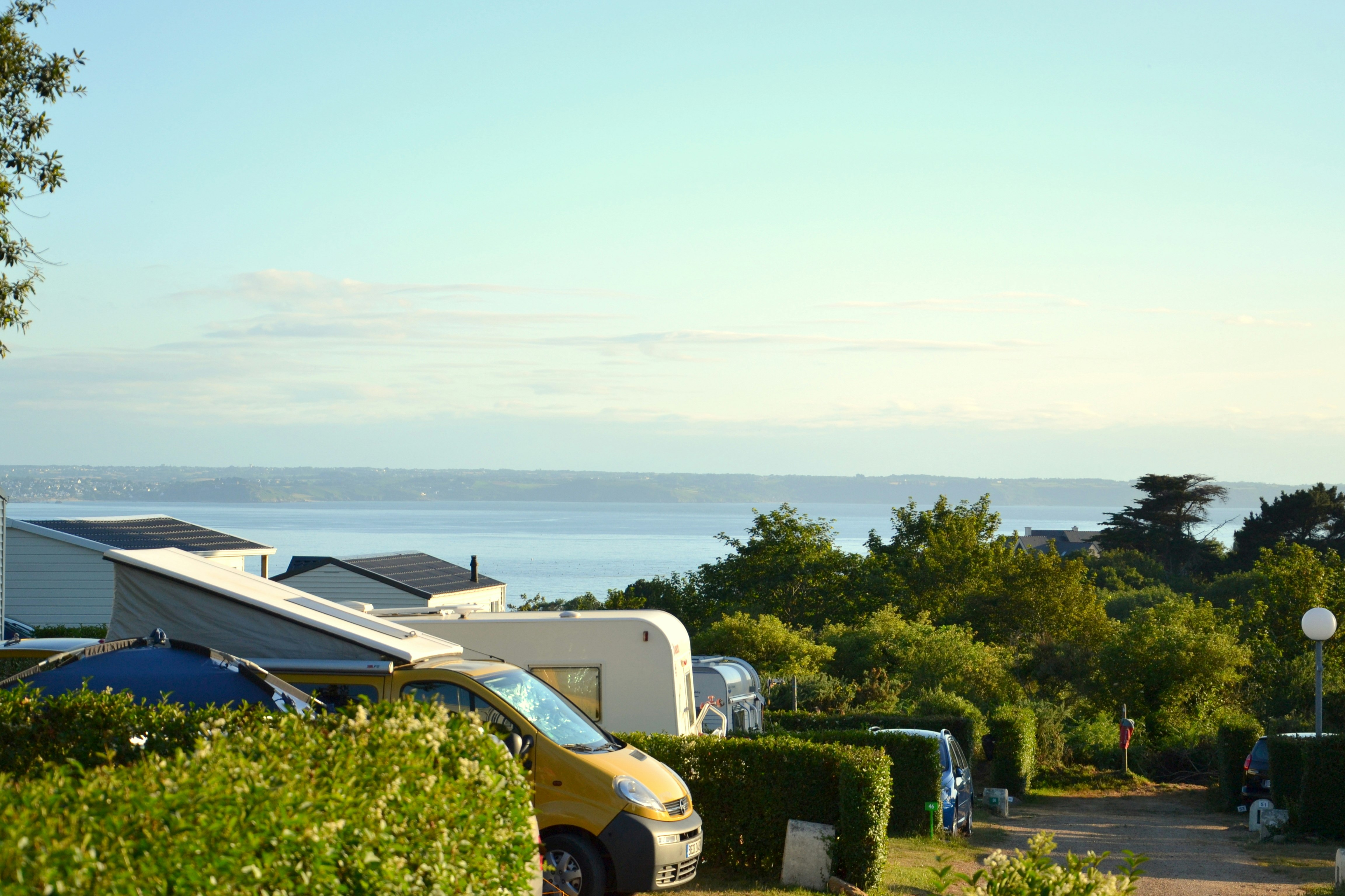 Camping Armor Loisirs - Standplätze auf dem Campingplatz
