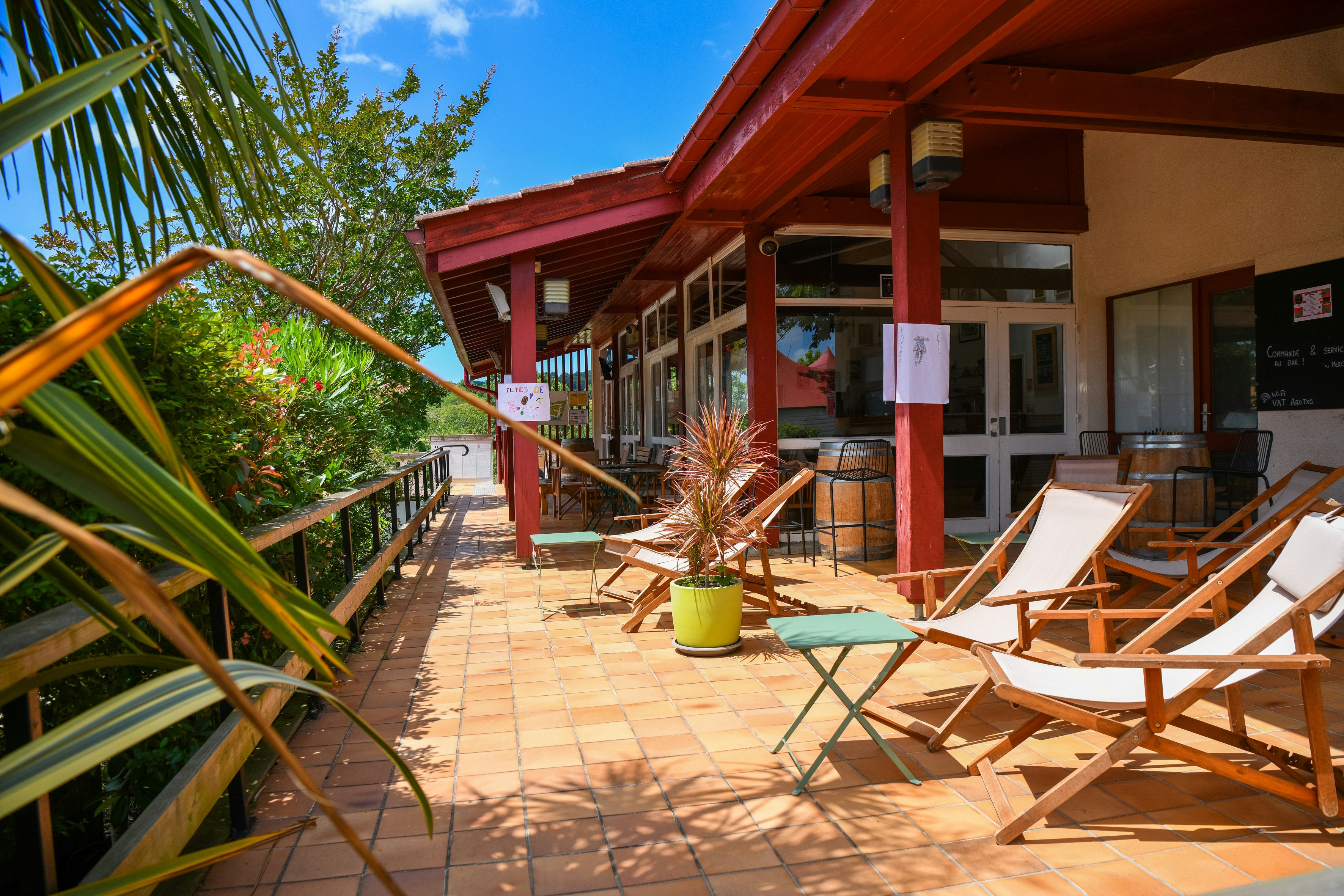 Camping Arotxa Karrita - Rezeption und Snackbar auf dem Campingplatz