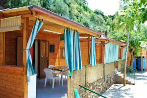 Camping Arrighi - Bungalows mit Veranden auf dem Campingplatz