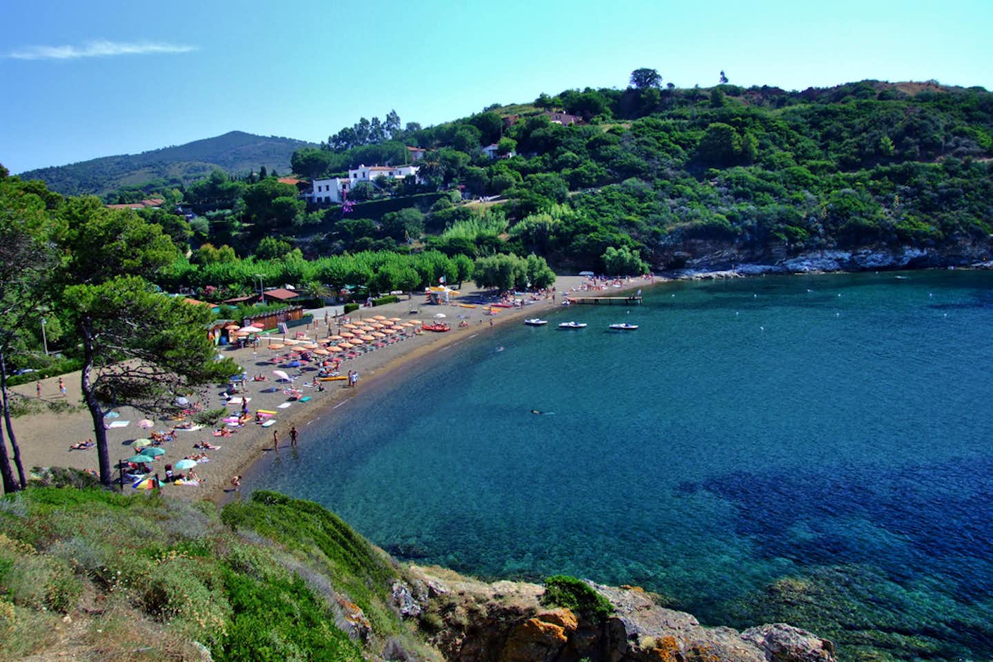 Camping Arrighi - Luftsicht auf den Strand, das Mittelmeer und den Campingplatz