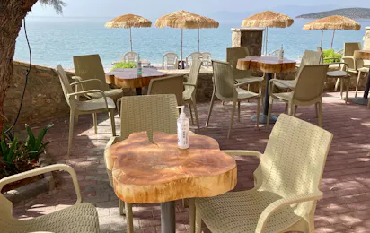 Camping Asíni Beach