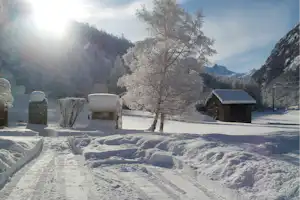 Camping Attermenzen - Campingplatzanlage mit Schnee